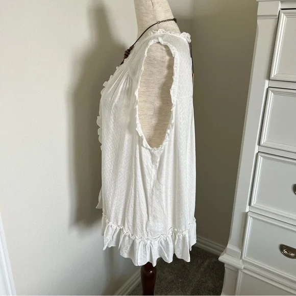 NWT Ruffle Tank - Picture 4 of 8